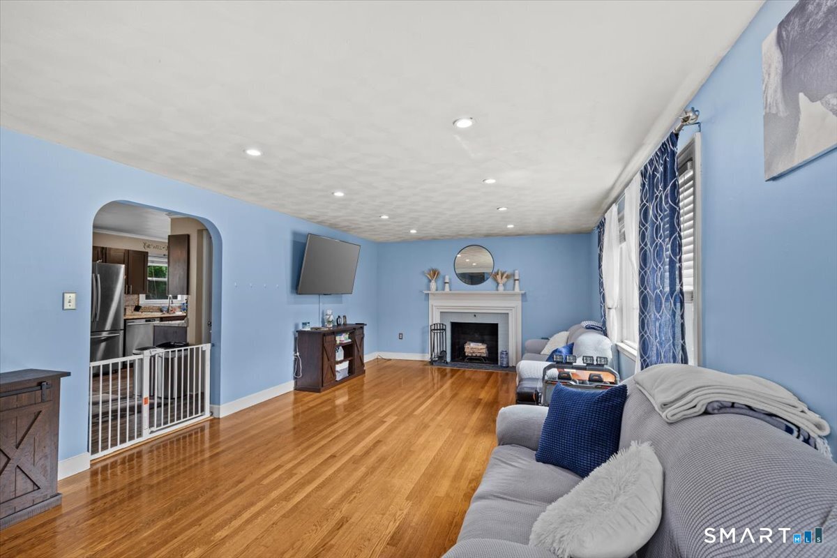 30 Murray Street Middletown, CT 06457 - Photo 5 of 31
