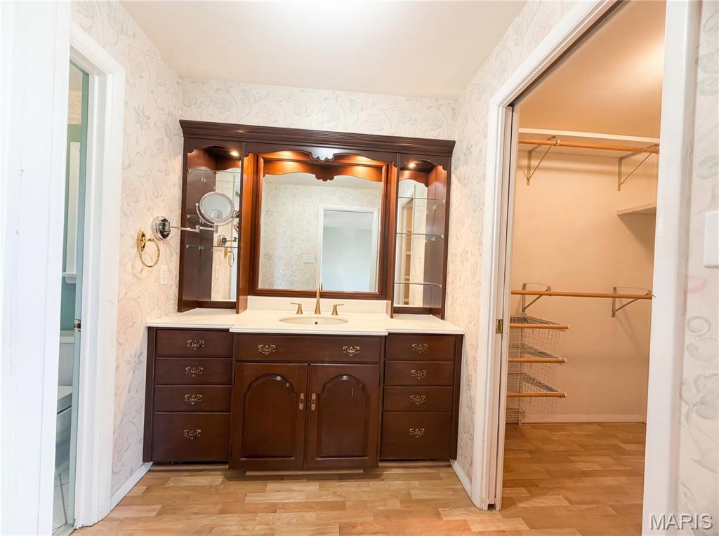 565 North Graeser Road St. Louis, MO 63141 - Photo 6 of 17