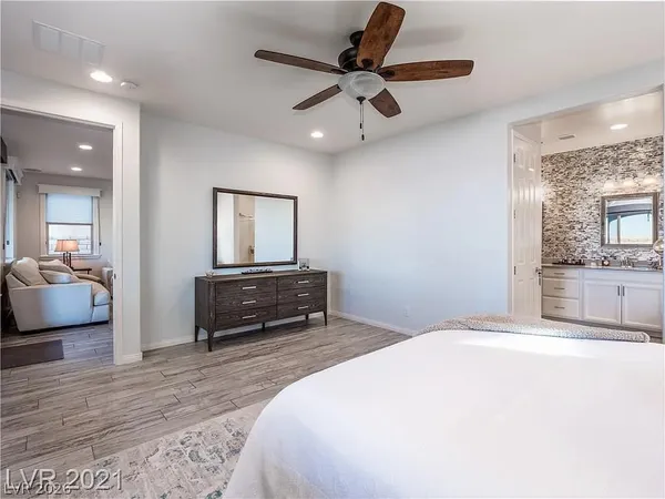 $4,995 | 456 Astillero Street, Las Vegas, NV 89138