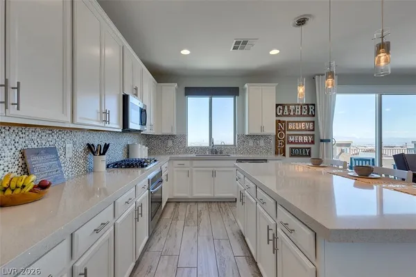 $4,995 | 456 Astillero Street, Las Vegas, NV 89138