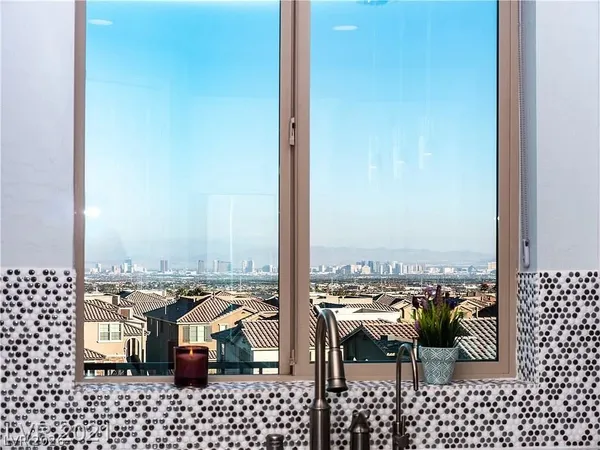 $4,995 | 456 Astillero Street, Las Vegas, NV 89138