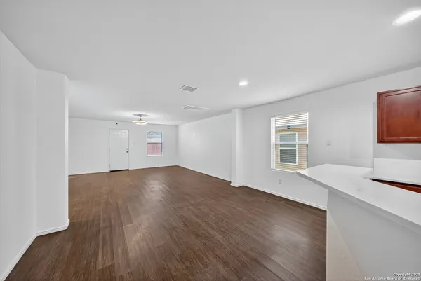 $1,875 | 7139 Quarter Moon, Converse, TX 78109