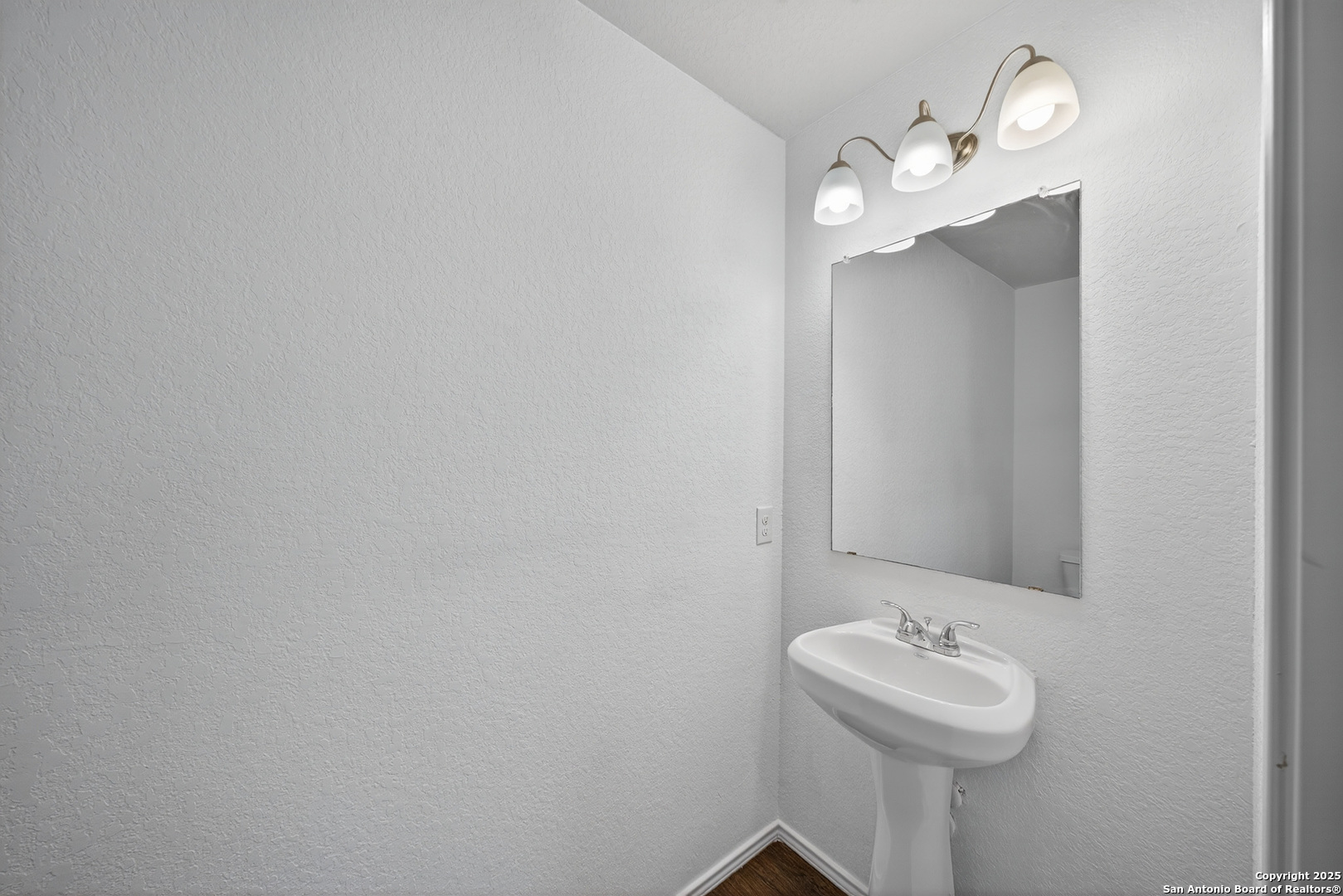 7139 Quarter Moon Converse, TX 78109 - Photo 18 of 35