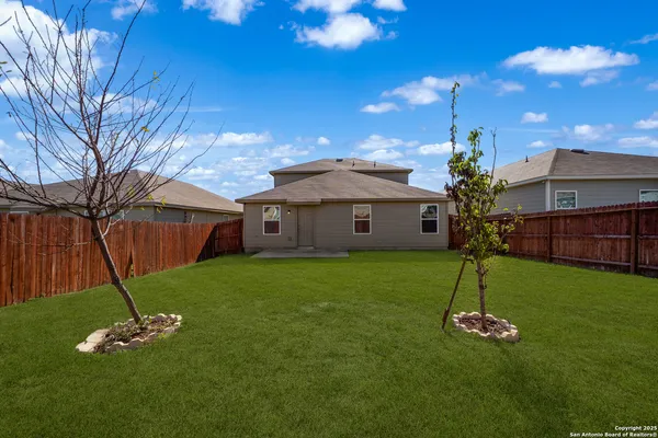 $1,875 | 7139 Quarter Moon, Converse, TX 78109