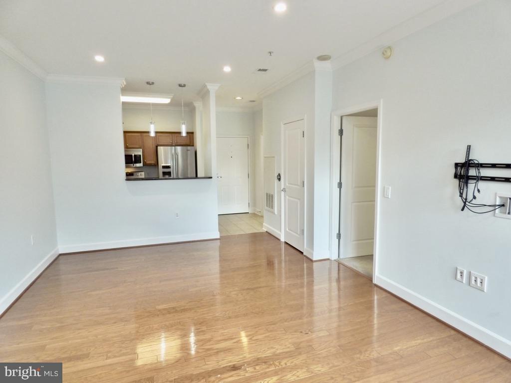 11800 Sunset Hills Road, Unit 118 Reston, VA 20190 - Photo 15 of 52 Spacious, modern living area awaits you.