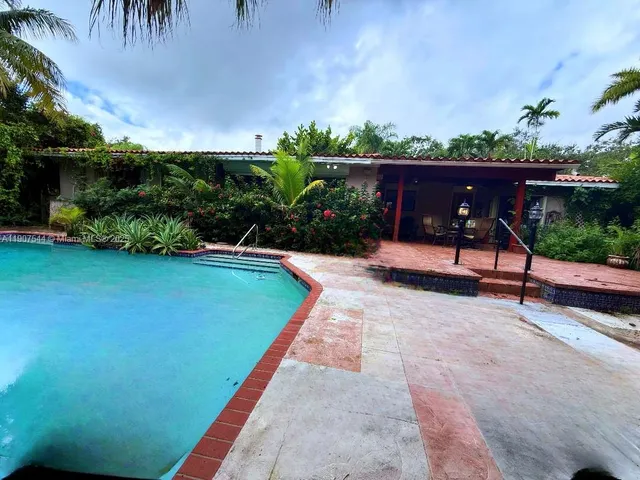 $7,500 | 1915 Country Club Prado, Coral Gables, FL 33134