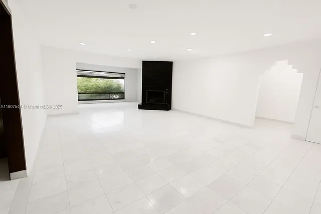 $7,500 | 1915 Country Club Prado, Coral Gables, FL 33134