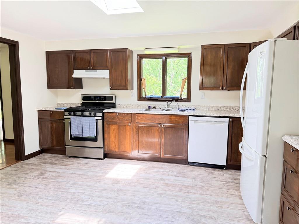207 Munntown Road Eighty Four, PA 15330 - Photo 6 of 19