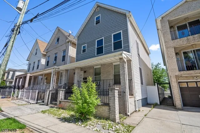 $575,000 | 234 LT Glenn Zamorski Drive, Elizabeth Port, NJ 07206