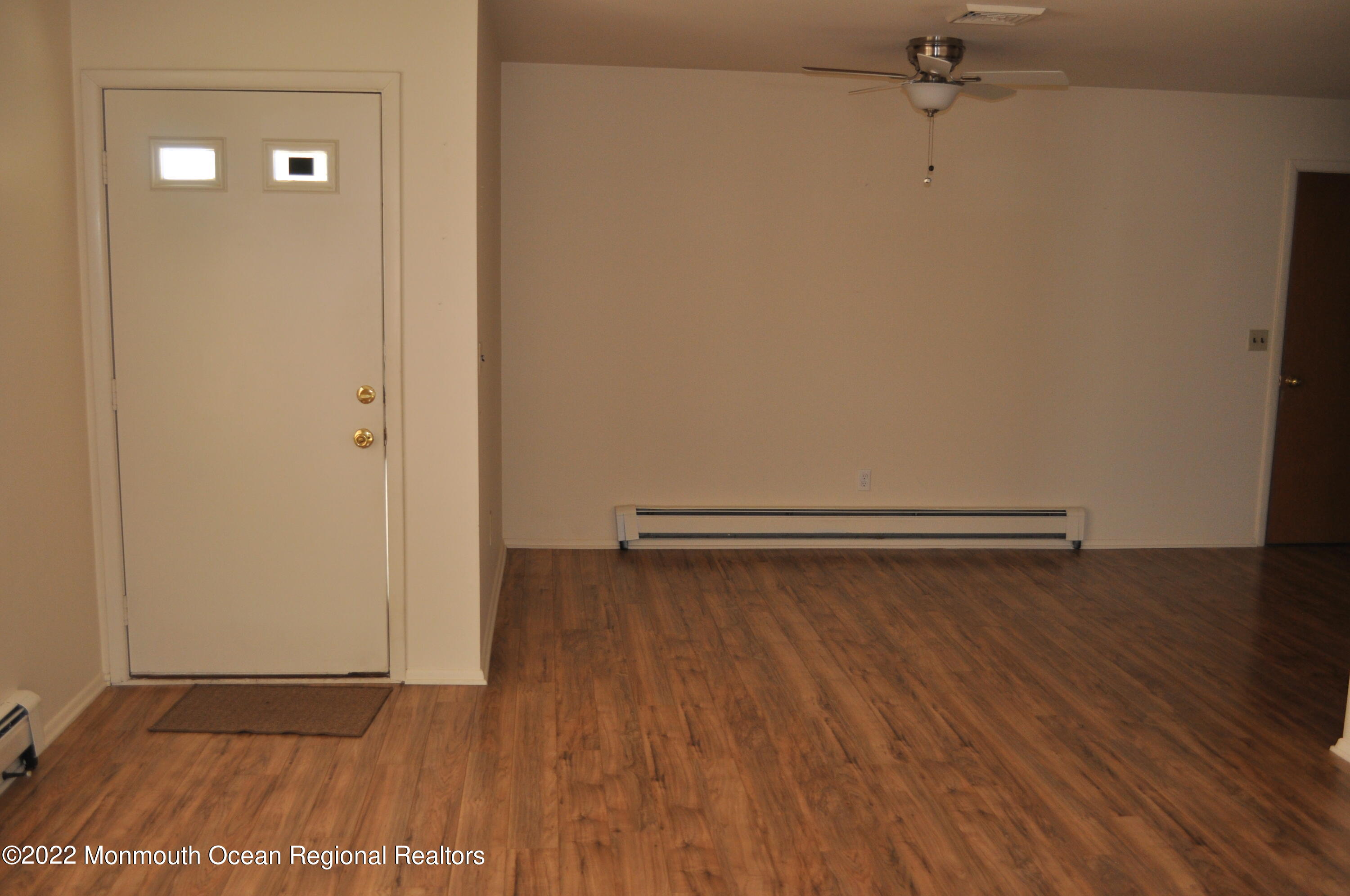 18 Coventry Road Toms River, NJ 08757 - Photo 3 of 15 DSC_0104