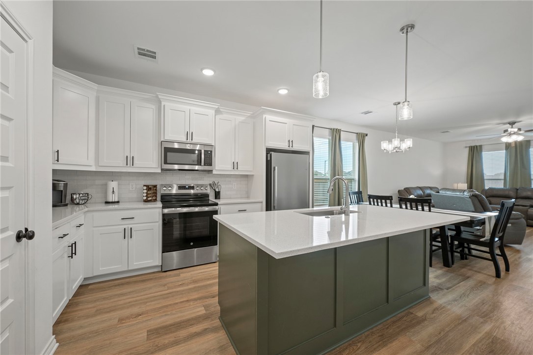 1905 Stubbs Drive Bryan, TX 77807 - Photo 6 of 20