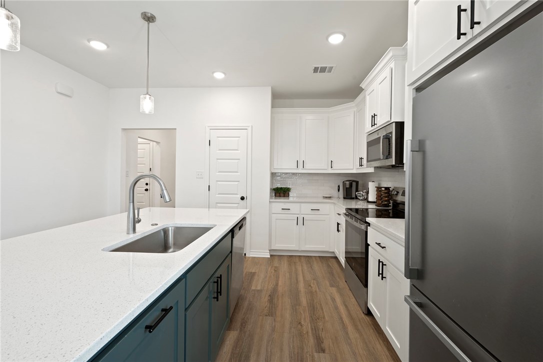 1905 Stubbs Drive Bryan, TX 77807 - Photo 8 of 20