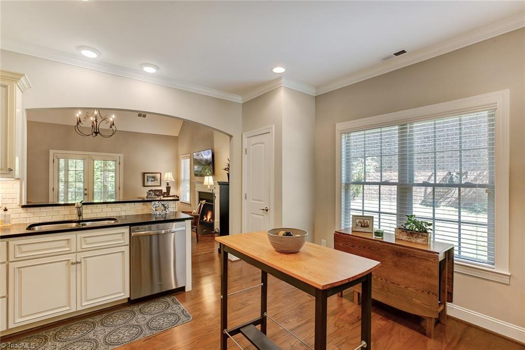 2241 Renaissance Lane High Point, NC 27262 - Photo 12 of 25 Gallery Image 12