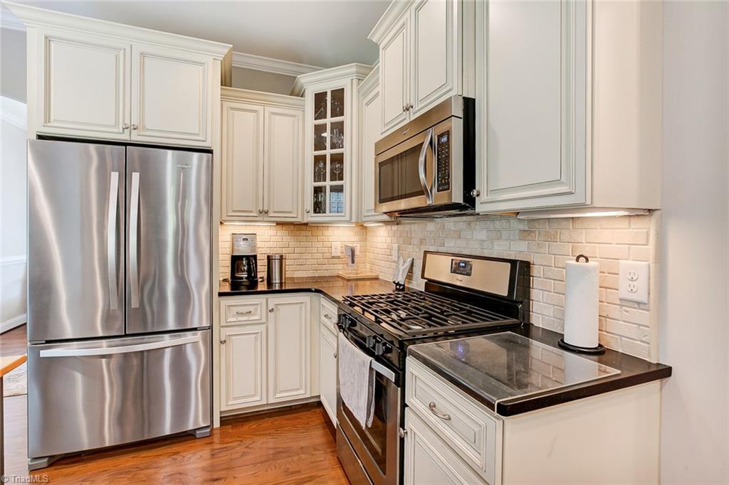 2241 Renaissance Lane High Point, NC 27262 - Photo 13 of 25 Gallery Image 13