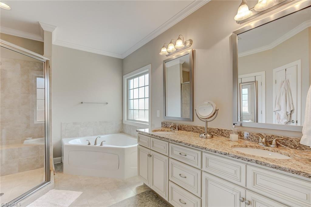2241 Renaissance Lane High Point, NC 27262 - Photo 16 of 25 Gallery Image 16