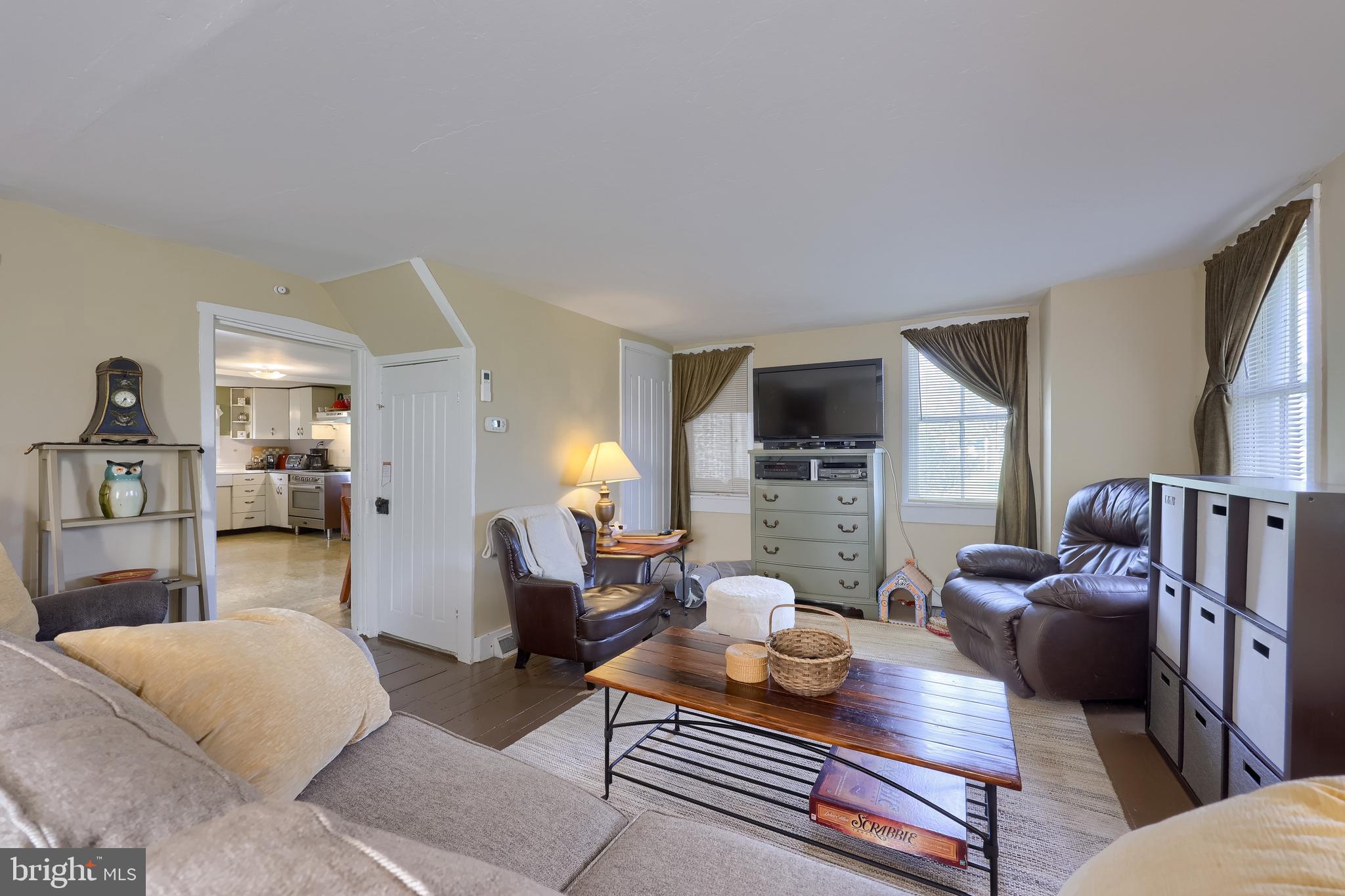 618 Owl Hill Road Lititz, PA 17543 - Photo 11 of 47 Living Room