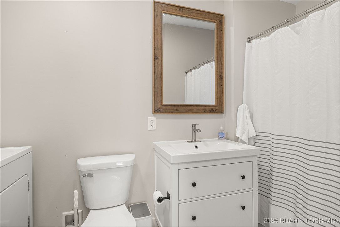 48 Lake Village Road Eldon, MO 65026 - Photo 11 of 44