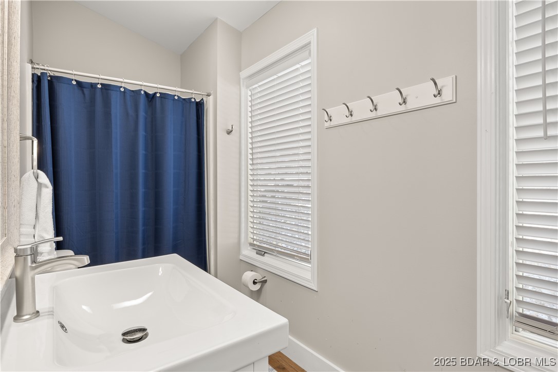 48 Lake Village Road Eldon, MO 65026 - Photo 16 of 44