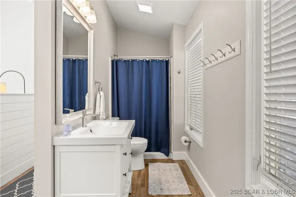 $499,000 | 48 Lake Village Road, Eldon, MO 65026