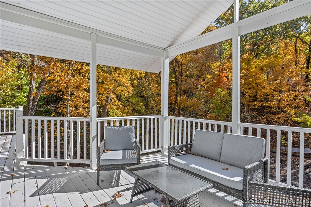 48 Lake Village Road Eldon, MO 65026 - Photo 20 of 44