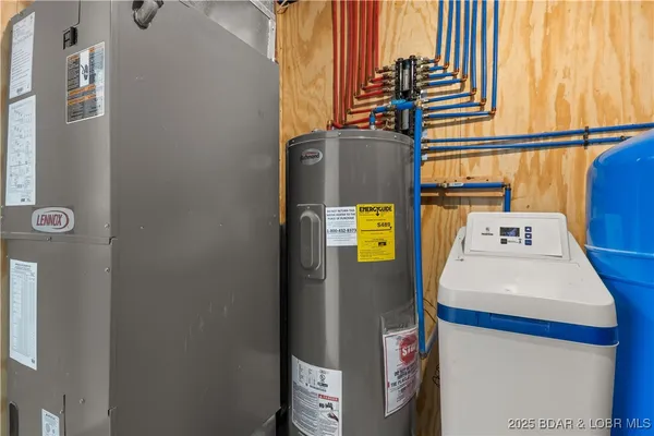 $499,000 | 48 Lake Village Road, Eldon, MO 65026