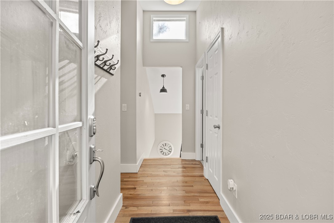 48 Lake Village Road Eldon, MO 65026 - Photo 4 of 44