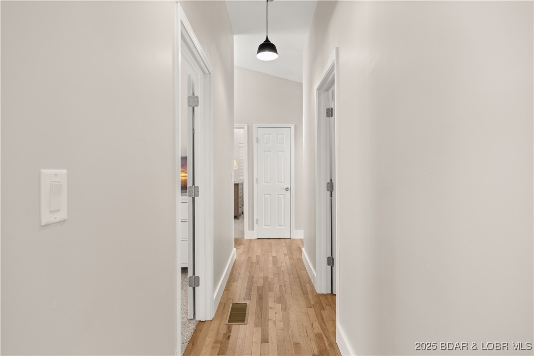 48 Lake Village Road Eldon, MO 65026 - Photo 6 of 44