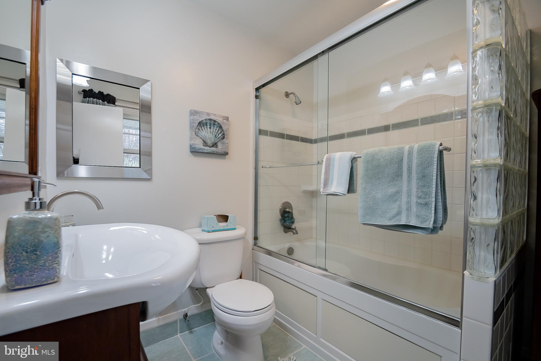 1513 Fresno Road Wilmington, DE 19803 - Photo 11 of 30 Master Bathroom