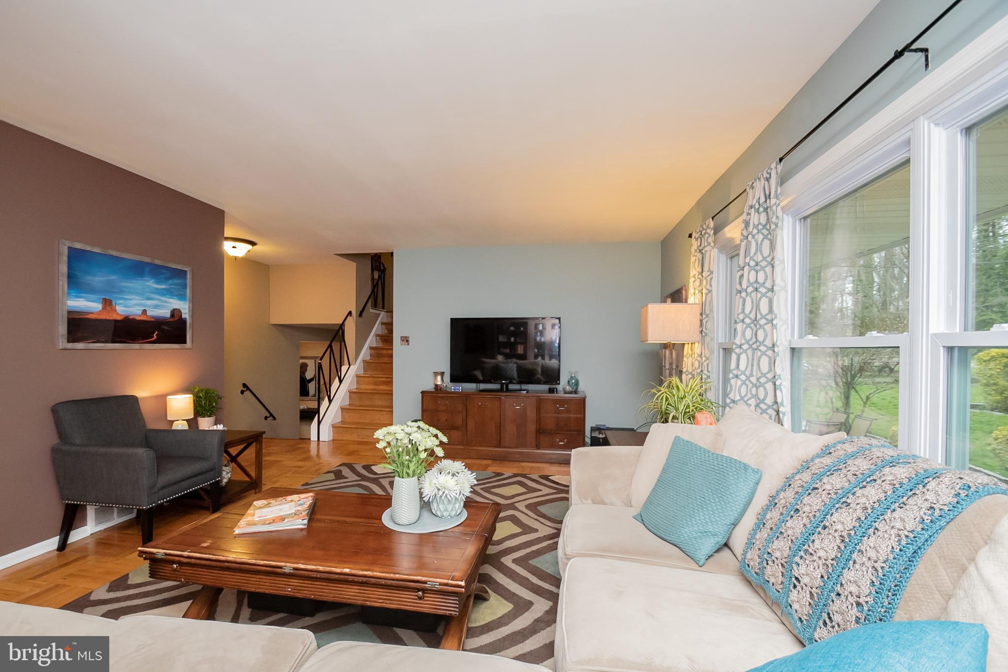 1513 Fresno Road Wilmington, DE 19803 - Photo 8 of 30 Living Room