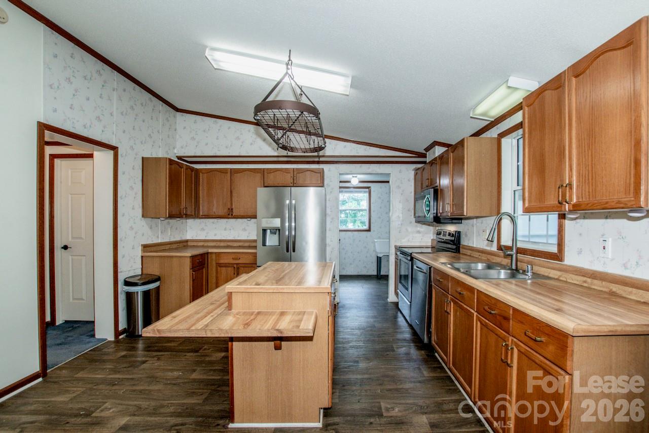 447 Kemp Road Mooresville, NC 28117 - Photo 8 of 48
