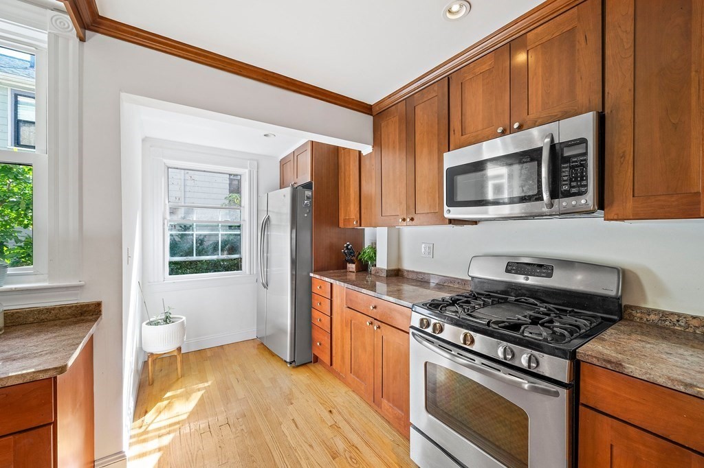37 Spring Park Avenue Boston, MA 02130 - Photo 8 of 30 Gallery Image 8