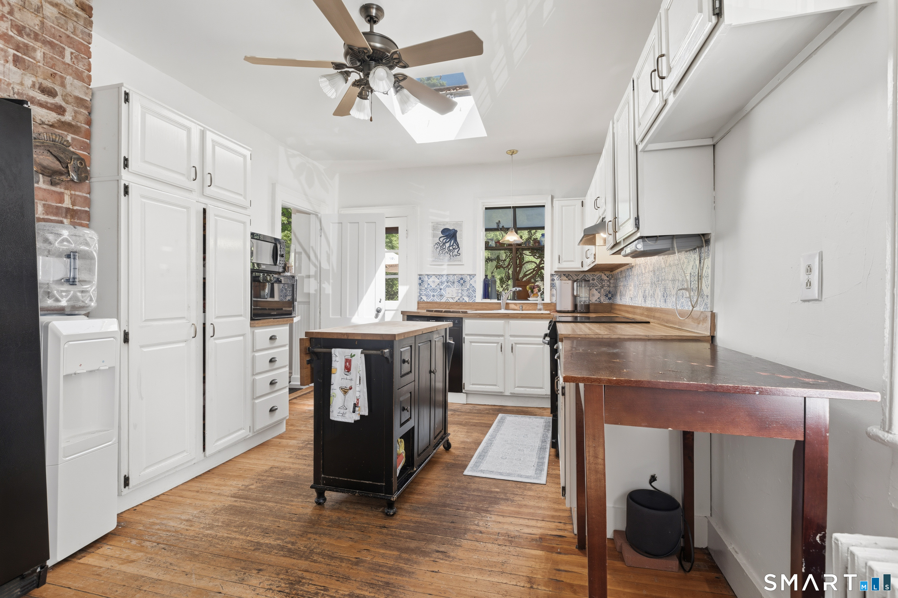 159 Cross Highway Redding, CT 06896 - Photo 12 of 39