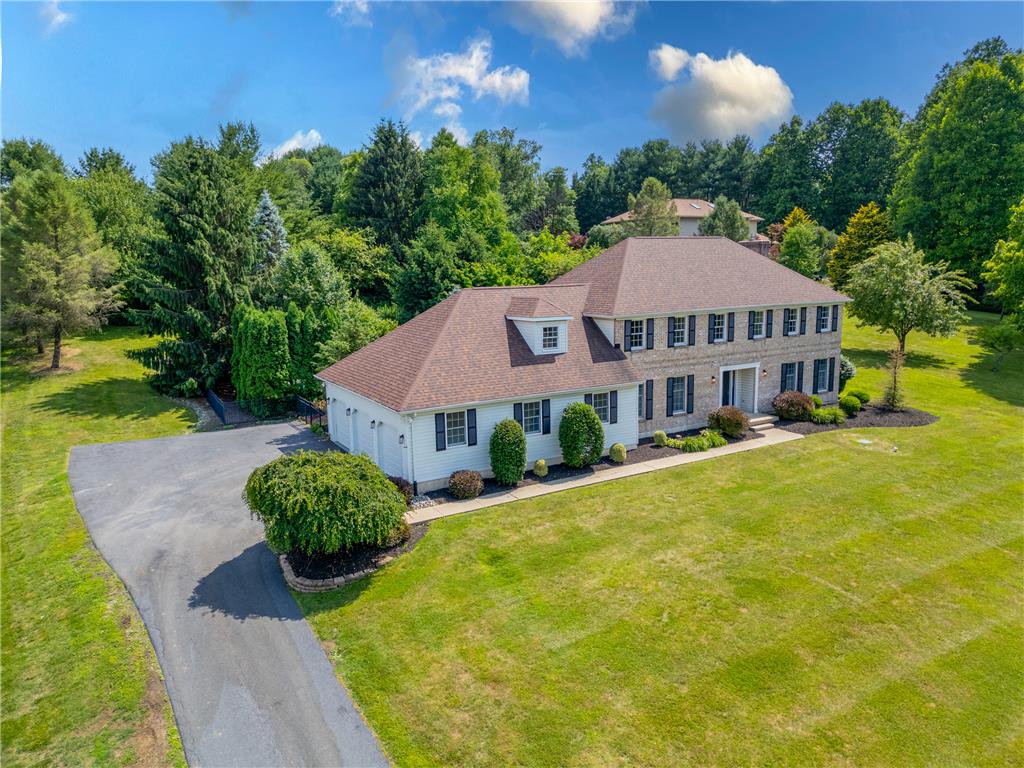5642 Limeport Road Emmaus, PA 18049 - Photo 4 of 75