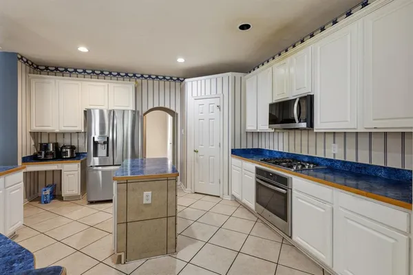 $3,800 | 3480 Daisy Lane, Grand Prairie, TX 75052