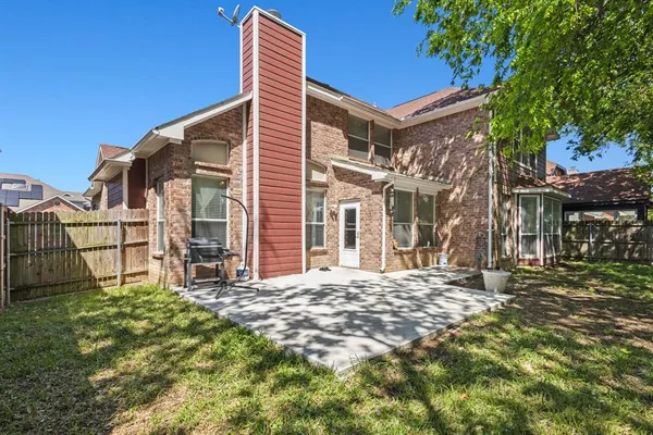 $3,800 | 3480 Daisy Lane, Grand Prairie, TX 75052
