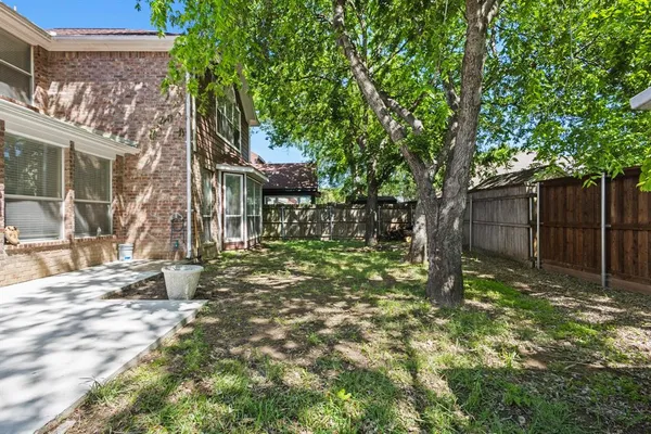 $3,800 | 3480 Daisy Lane, Grand Prairie, TX 75052