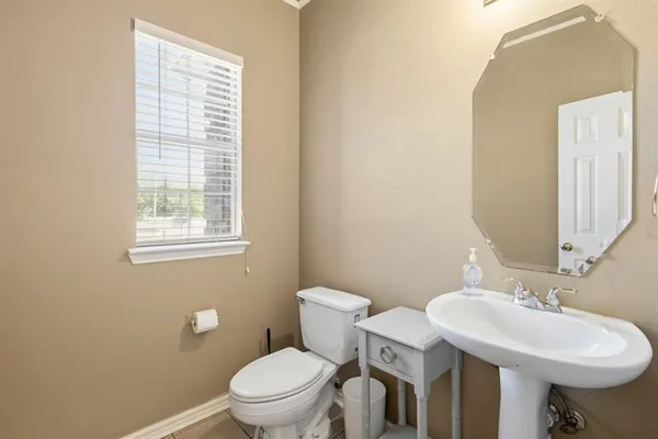 $3,800 | 3480 Daisy Lane, Grand Prairie, TX 75052