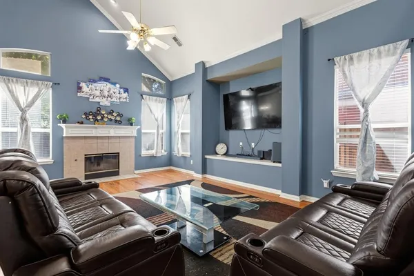 $3,800 | 3480 Daisy Lane, Grand Prairie, TX 75052