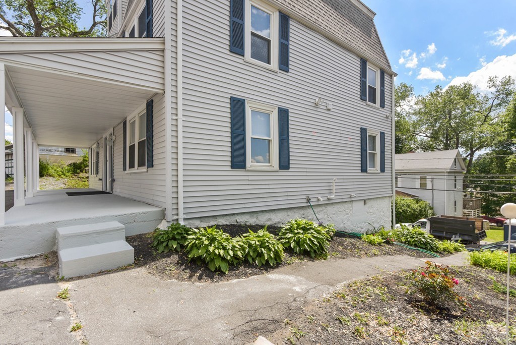 17 R Highland Street, Unit 1 Woburn, MA 01801 - Photo 14 of 15 Gallery Image 14