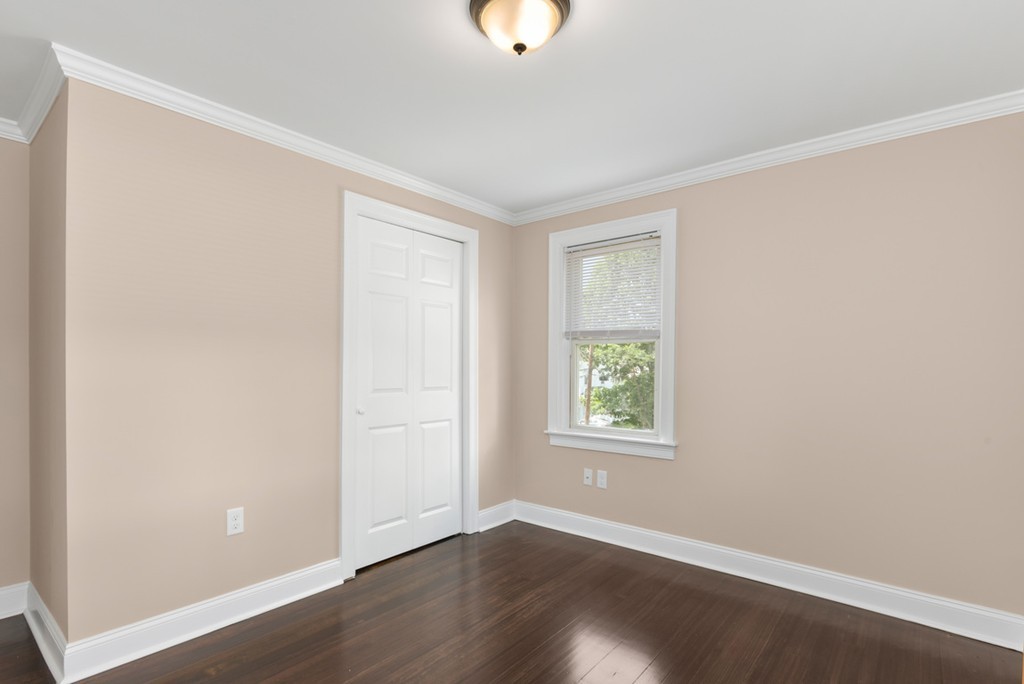 17 R Highland Street, Unit 1 Woburn, MA 01801 - Photo 6 of 15 Gallery Image 6