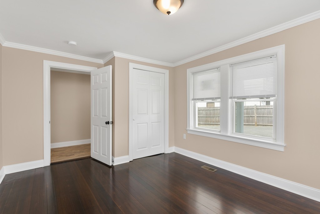 17 R Highland Street, Unit 1 Woburn, MA 01801 - Photo 9 of 15 Gallery Image 9