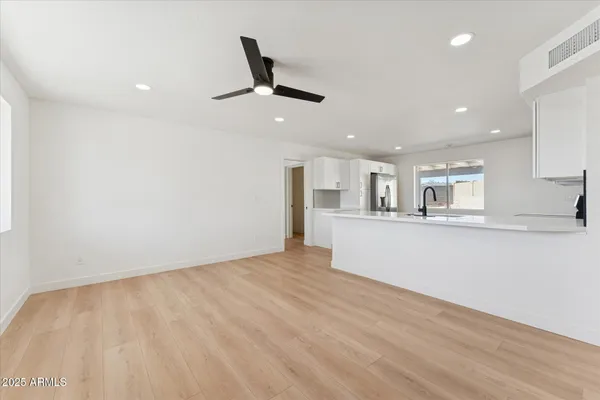 $2,200 | 9554 East Dallas Street, Mesa, AZ 85207