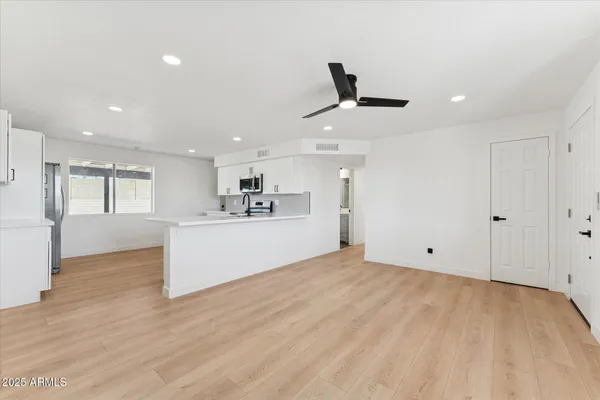 $2,200 | 9554 East Dallas Street, Mesa, AZ 85207