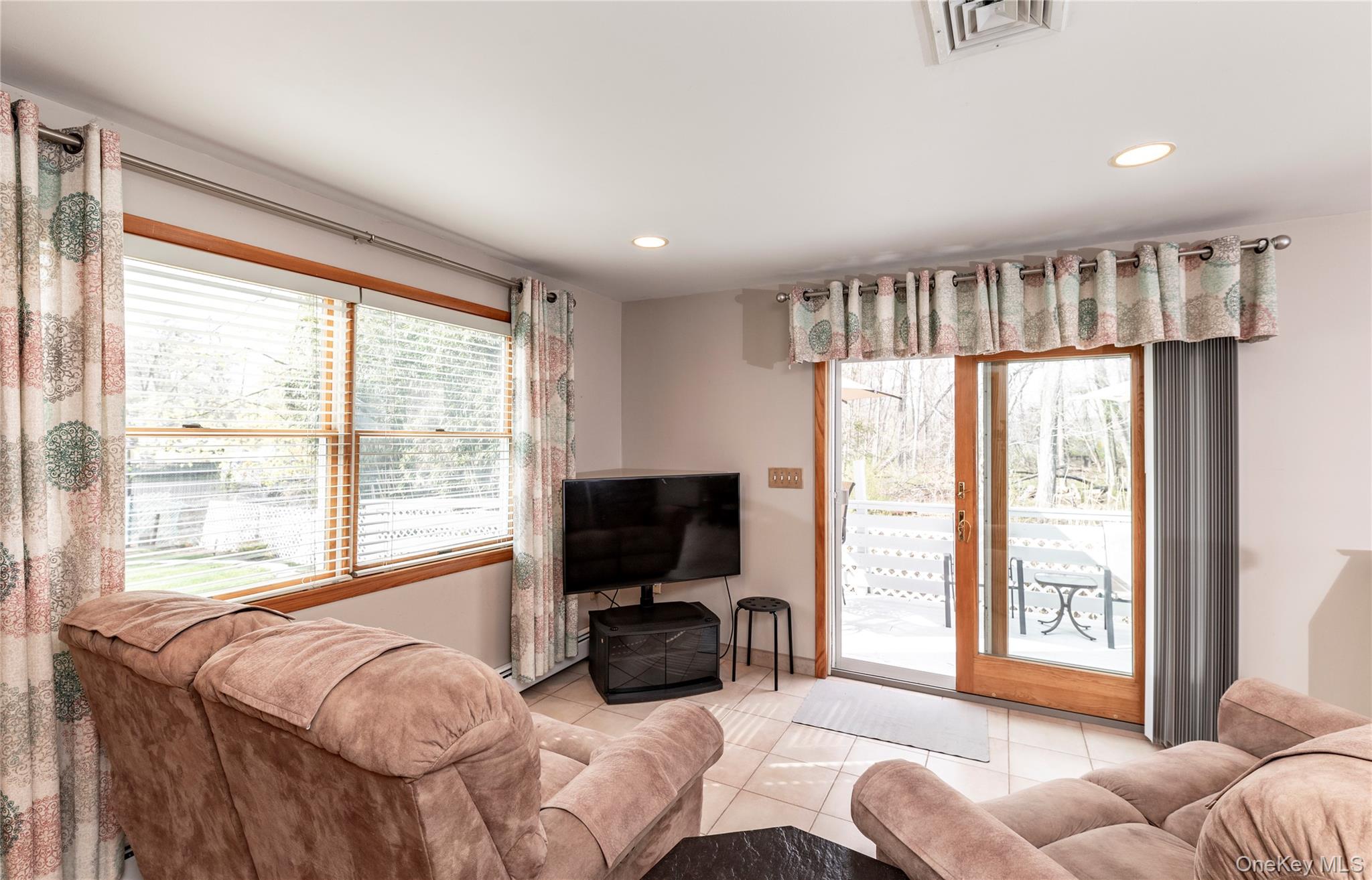 148 Lake Road Valley Cottage, NY 10920 - Photo 14 of 34