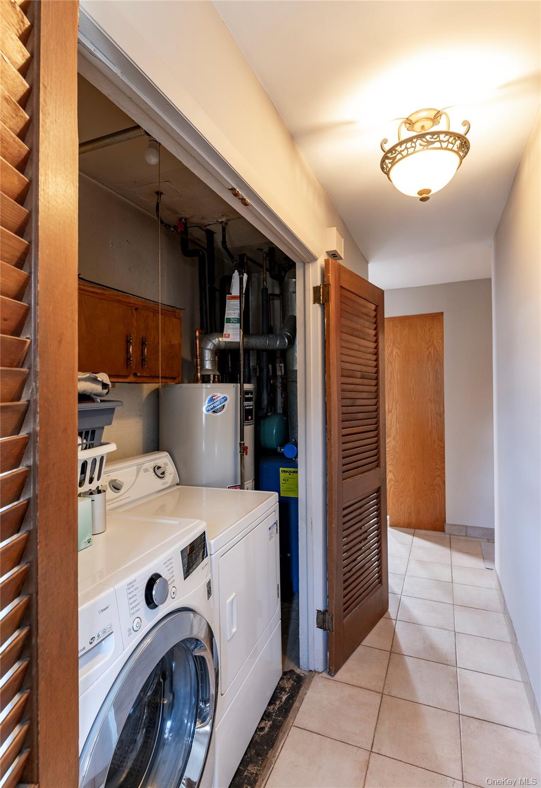 148 Lake Road Valley Cottage, NY 10920 - Photo 17 of 34