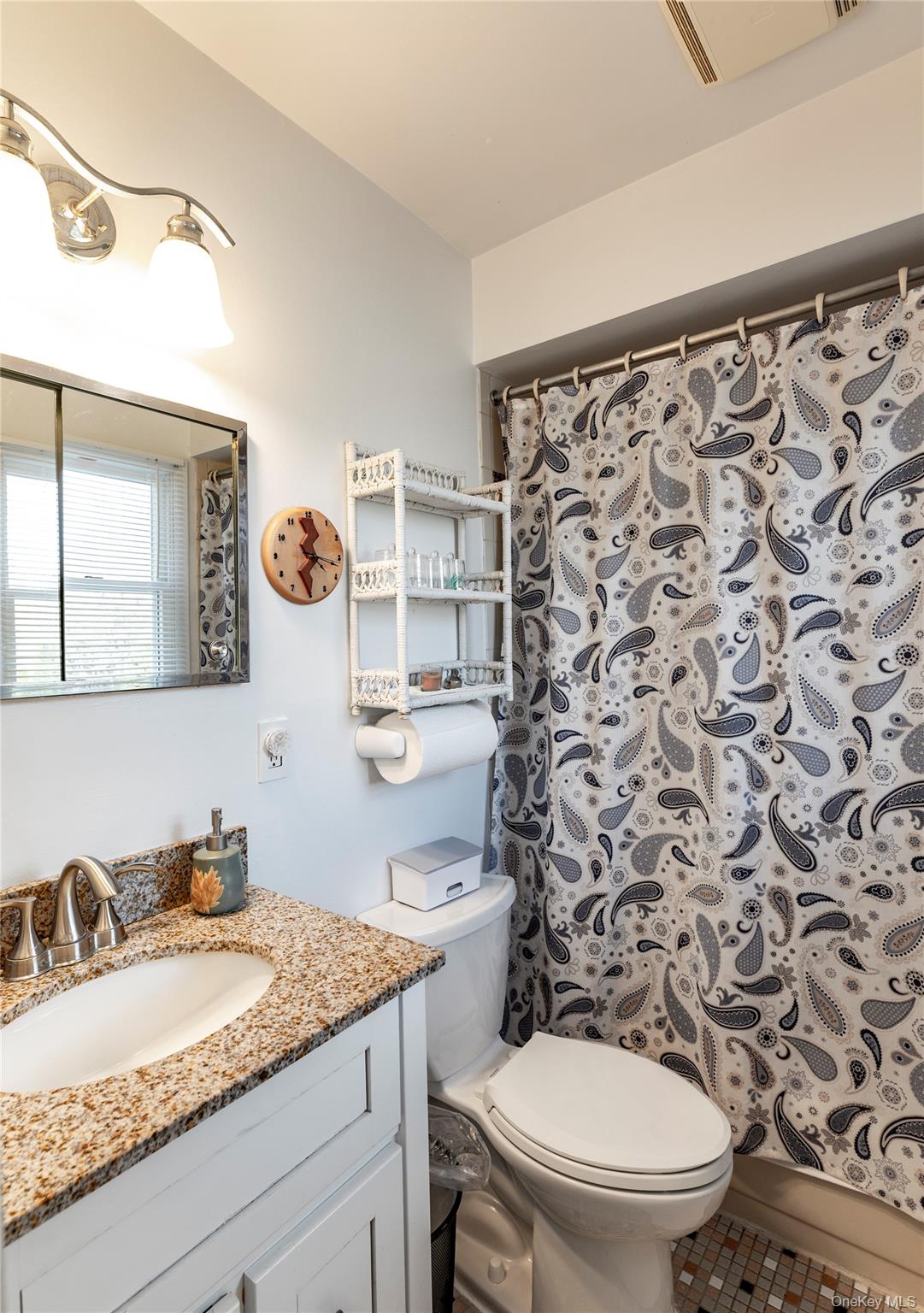 148 Lake Road Valley Cottage, NY 10920 - Photo 18 of 34