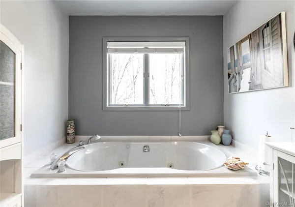 $685,500 | 148 Lake Road, Valley Cottage, NY 10920