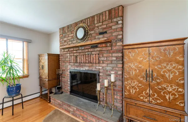 $685,500 | 148 Lake Road, Valley Cottage, NY 10920