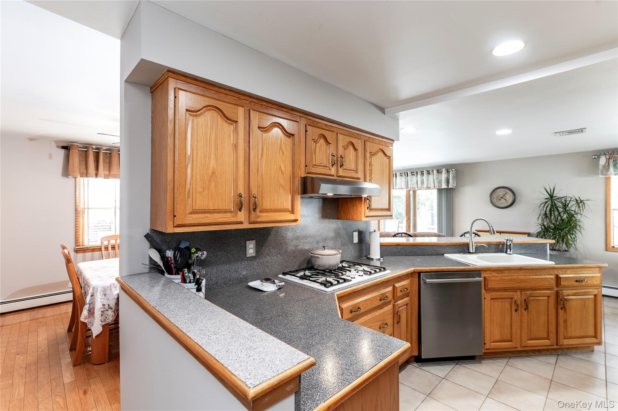 148 Lake Road Valley Cottage, NY 10920 - Photo 8 of 34