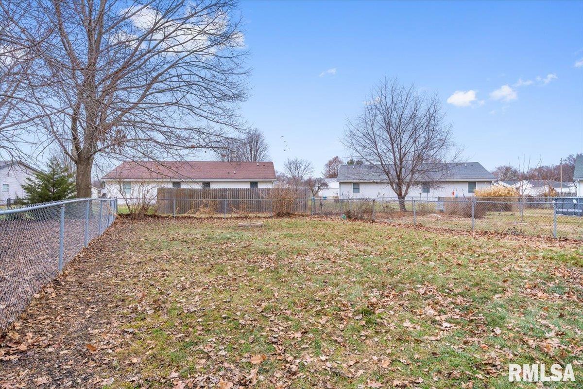 3053 Twin Lakes Drive Springfield, IL 62707 - Photo 24 of 31